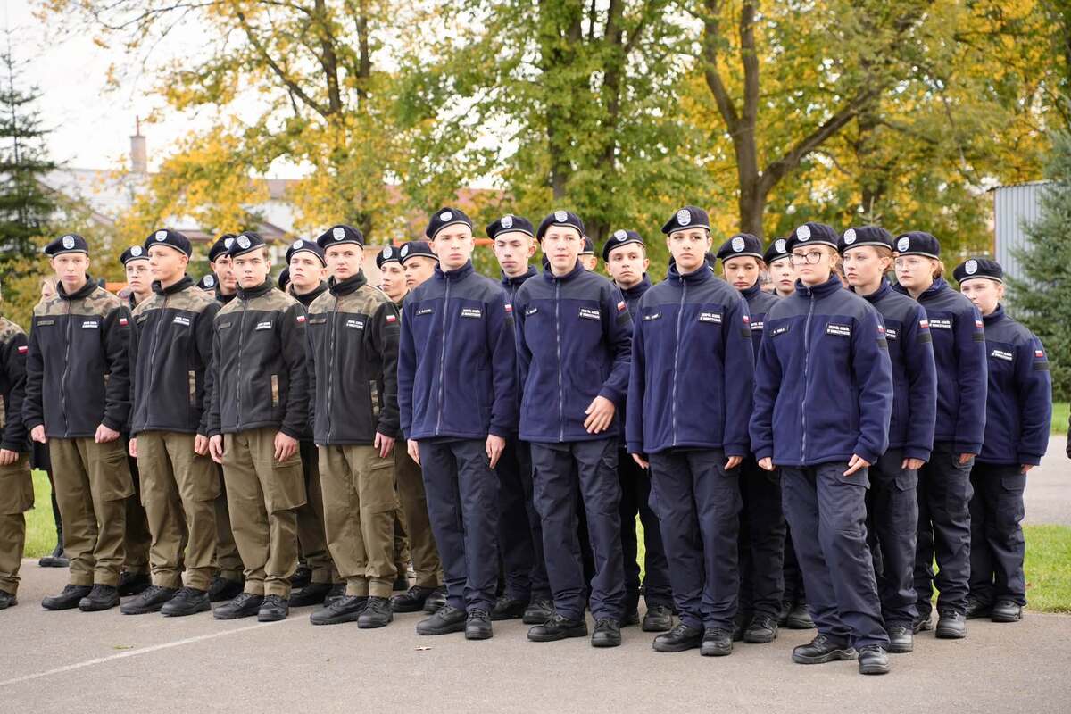 Ślubowanie pierwszoklasistów w Zespole Szkół w Dobczycach